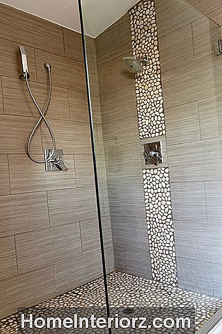 Badezimmer Inspiration Kiesdusche Stein