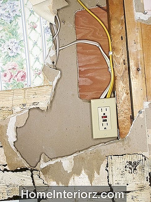 Ar mano senosios namų laidai yra saugūs?