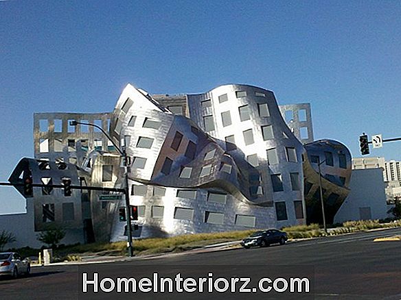 Design Geek: Frank Gehry murranguline mööblikujundus