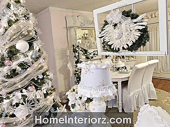 Chic, Beach Decorating Ideas for the Holidays