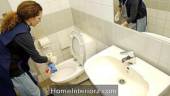 Vurdere og reparere et sprakk toalett
